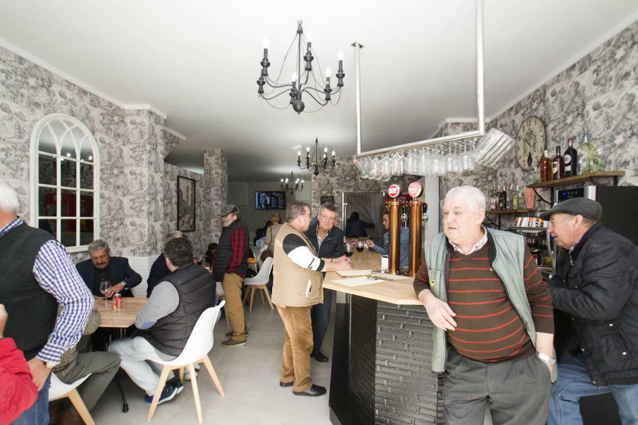 Hostel Albergue O Meson Santa María Kültér fotó